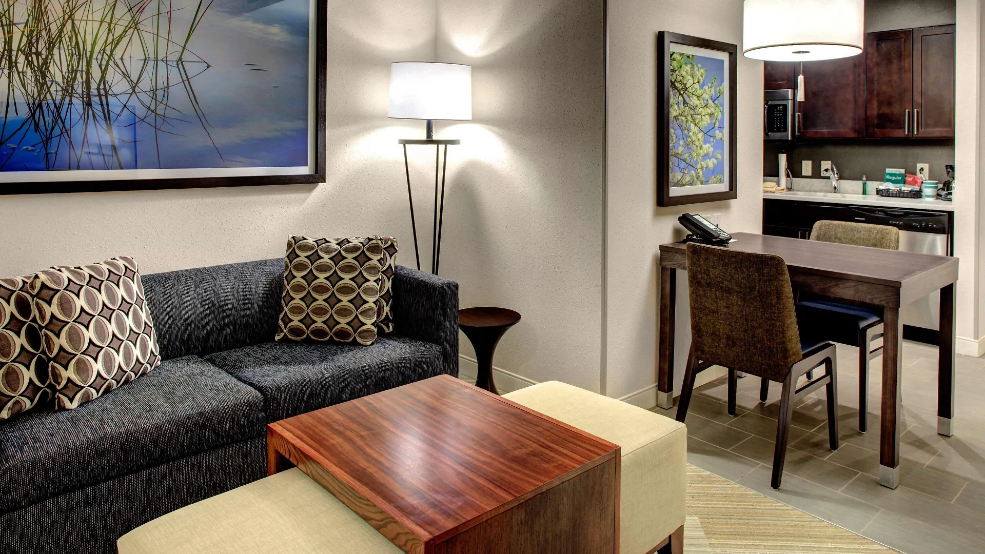 Homewood Suites By Hilton Richmond-Downtown 3*, Richmond